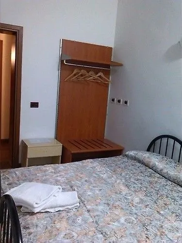 בית הארחה Backpackers House 2*