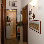 Konukevi Backpackers House Venedik