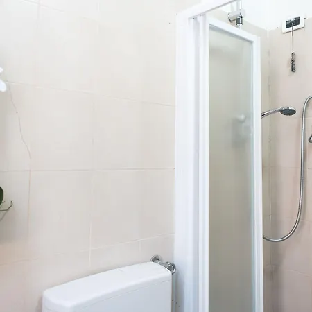 Casa de hóspedes Backpackers House 2*