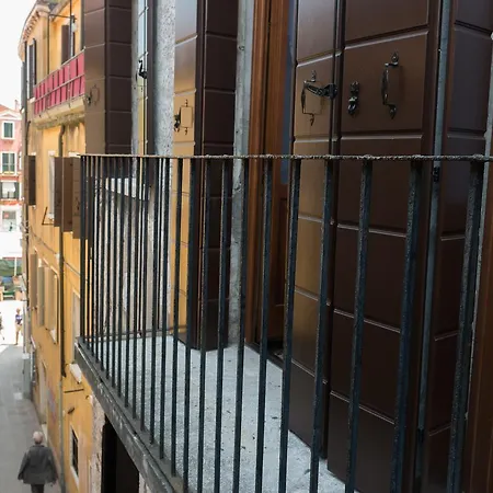 بيت ضيافة Backpackers House البندقية