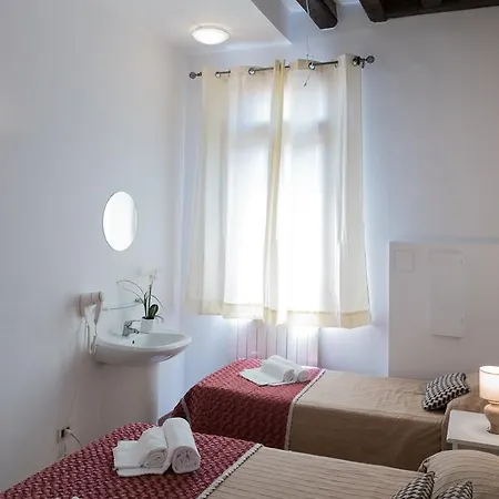 Backpackers House Casa de hóspedes