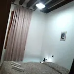 Affittacamere Backpackers House 2*
